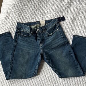 Lucky Brand Women's Skinny Jeans in Dark Blue Wash